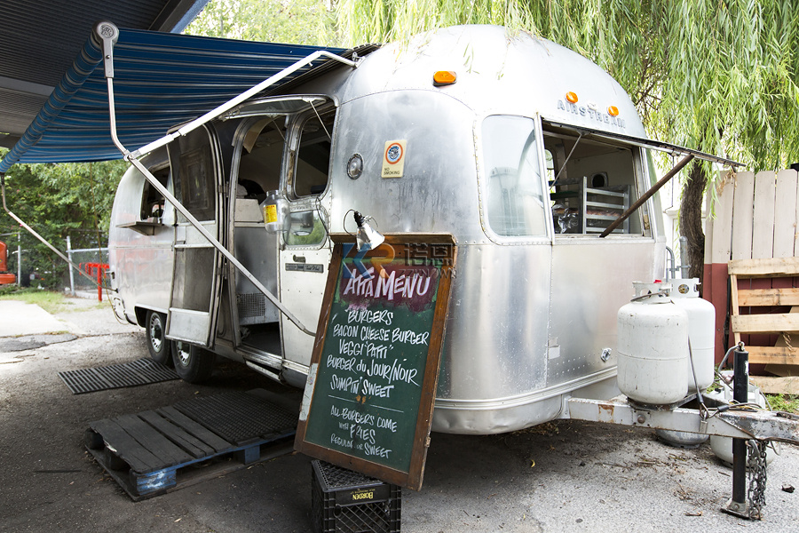 Fully Equipped Caravan Bar Ven - огляд і ціна Coffee Van Equipment